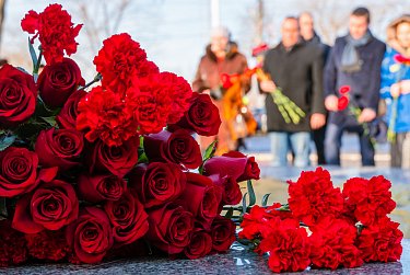 Слава защитникам Отечества!